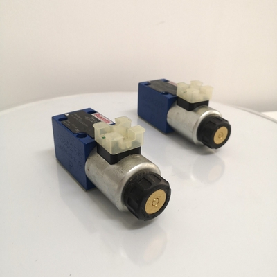 R900561276 4we6y62/Eg24n9K4 válvula de direção de solenoide para óleo Rexroth Tamanho do pacote