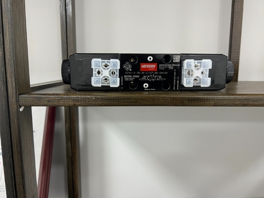 Controle de temperatura da válvula de solenoide de corrente contínua Partes sobressalentes hidráulicas Dg4V-3-0c-M-U-H7-69-En124