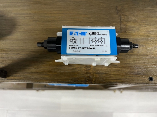 Válvula de solenoide de corrente contínua com forma de ligação de pinças