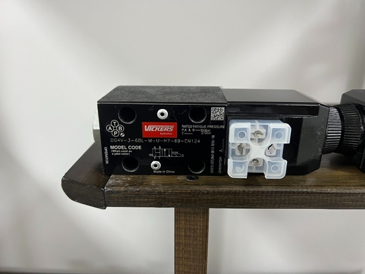 Bomba hidráulica Dg4V-3-6c-M-H-H7-60-En210 válvula de solenoide para 6045319-001 Código do modelo