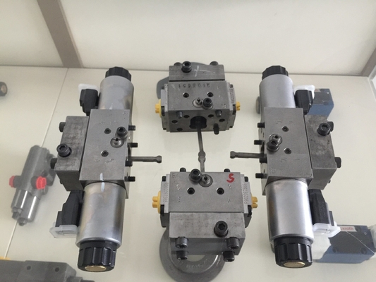 Excavadora Máquinas de Construção Válvula de Controle Direccional Hydr Peças de Profissional