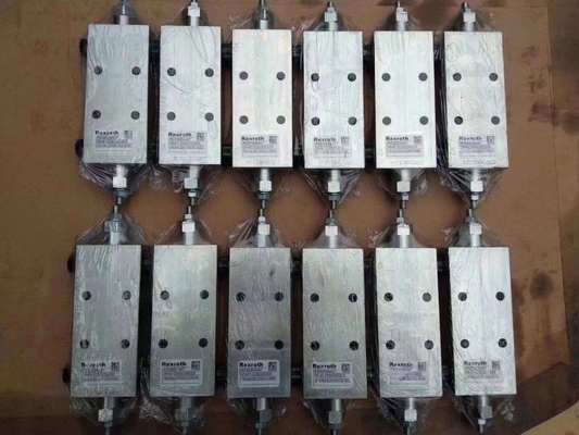 Partes sobressalentes hidráulicas Bloco de cilindro de válvula para motor de bomba hidráulica de óleo de escavadeira
