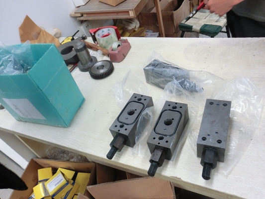 Peças sobressalentes de bombas de pistão hidráulicas B2PV35/Sg025/Bpr186 Peças originais para máquinas de perfuração