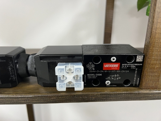 Utilização industrial Válvula solenoide Dg4V-3-2al-M-U-H7-69-En124 Peças sobressalentes hidráulicas